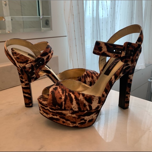 Leopard print heels - Picture 1 of 4